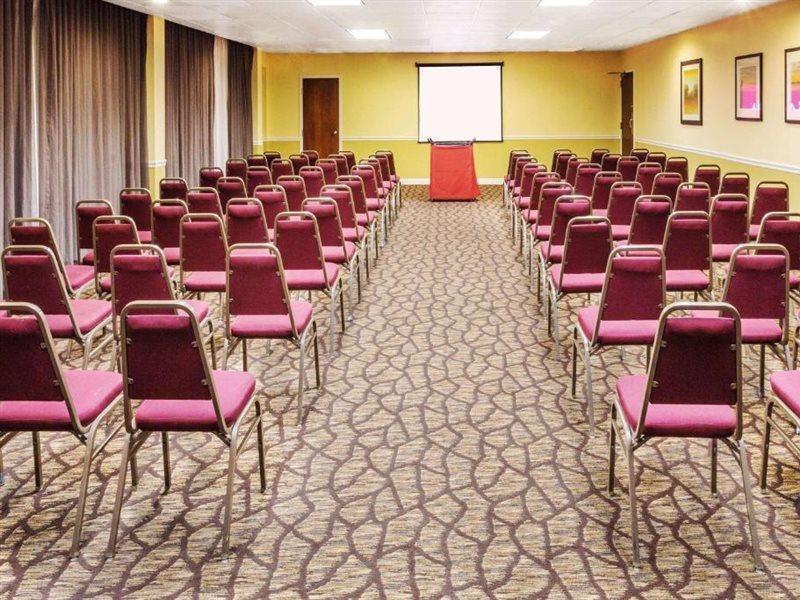 Ramada By Wyndham Salt Lake City North Temple Ngoại thất bức ảnh