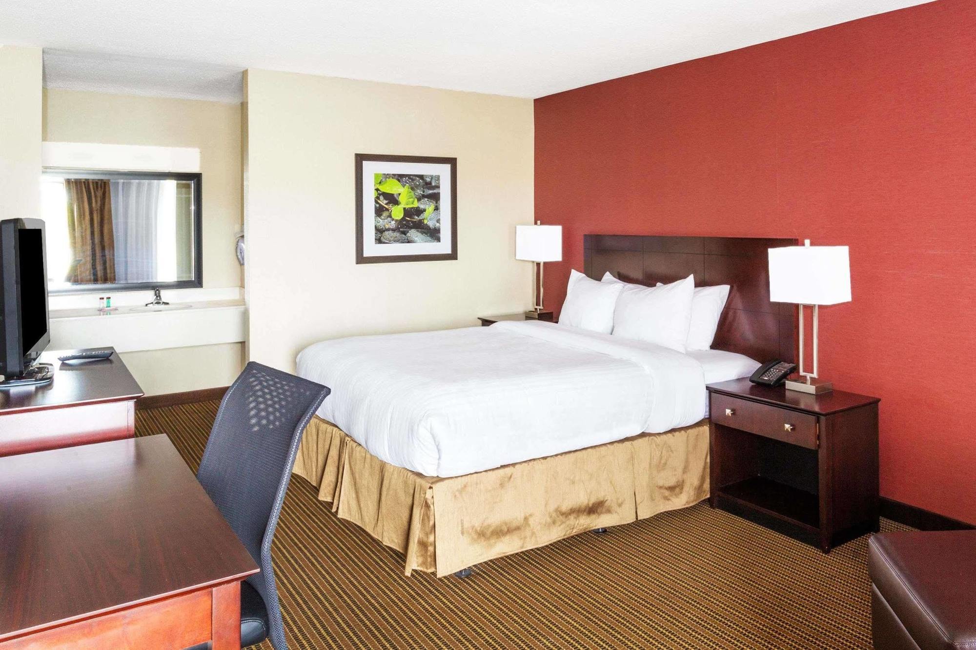 Ramada By Wyndham Salt Lake City North Temple Ngoại thất bức ảnh