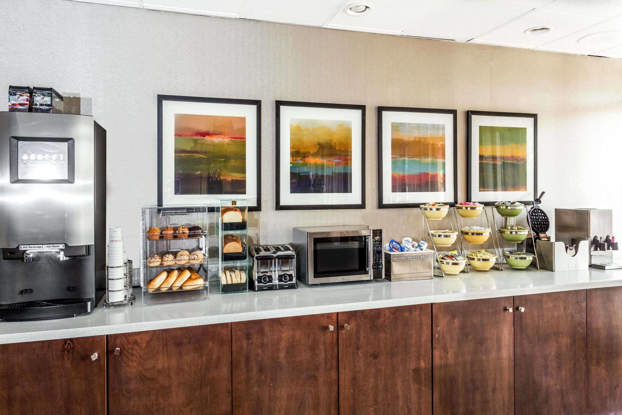 Ramada By Wyndham Salt Lake City North Temple Ngoại thất bức ảnh