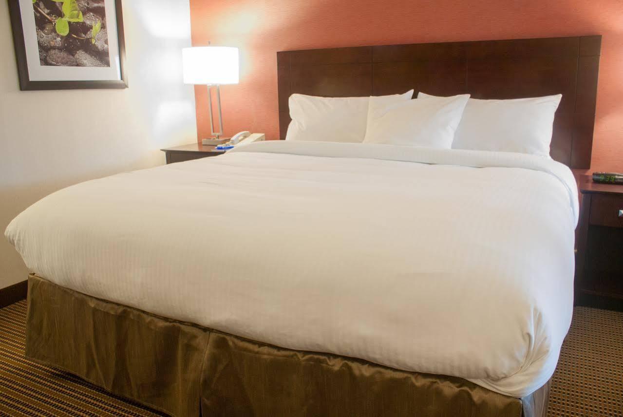 Ramada By Wyndham Salt Lake City North Temple Ngoại thất bức ảnh